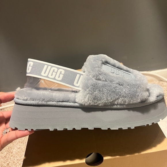 SOLD ELSEWHERE DONT PURCHASE !!-Ugg Disco Platform Slides !! - Picture 5 of 7